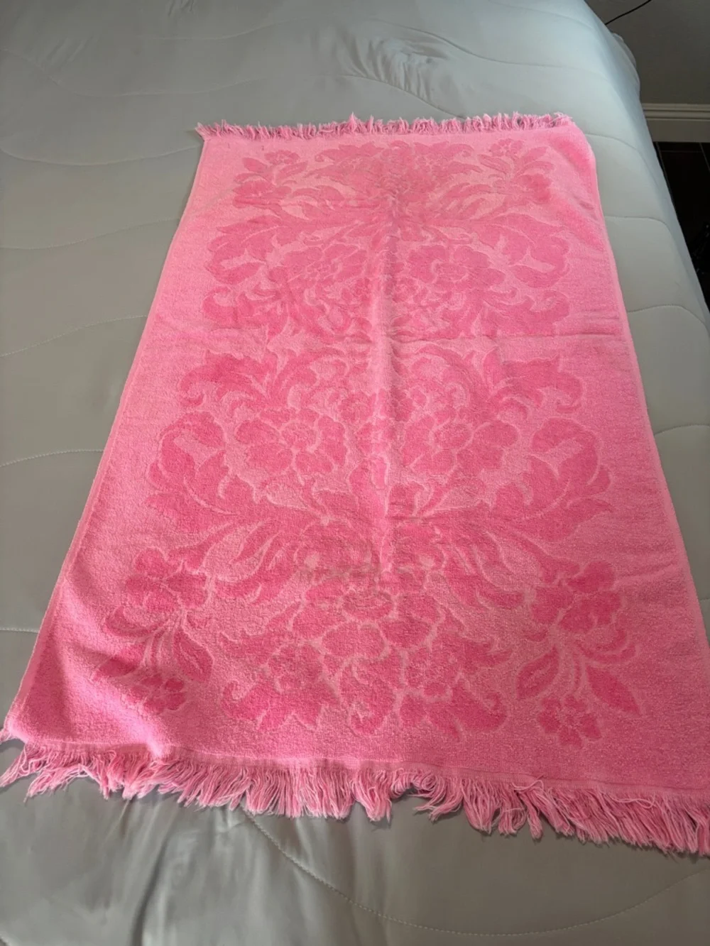Martex Hot Pink Brocade Floral VTG Bath Towels Hand Towel
